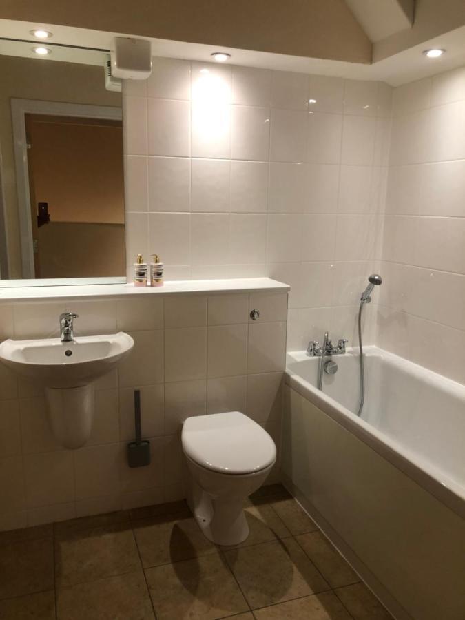 2 Bed 2 Bath With Private Parking Apartment Edinburgh Exterior photo