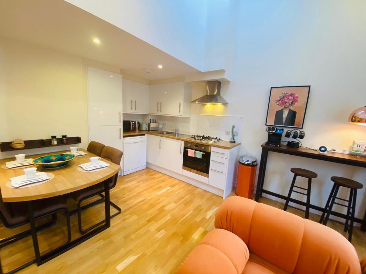 2 Bed 2 Bath With Private Parking Apartment Edinburgh Exterior photo